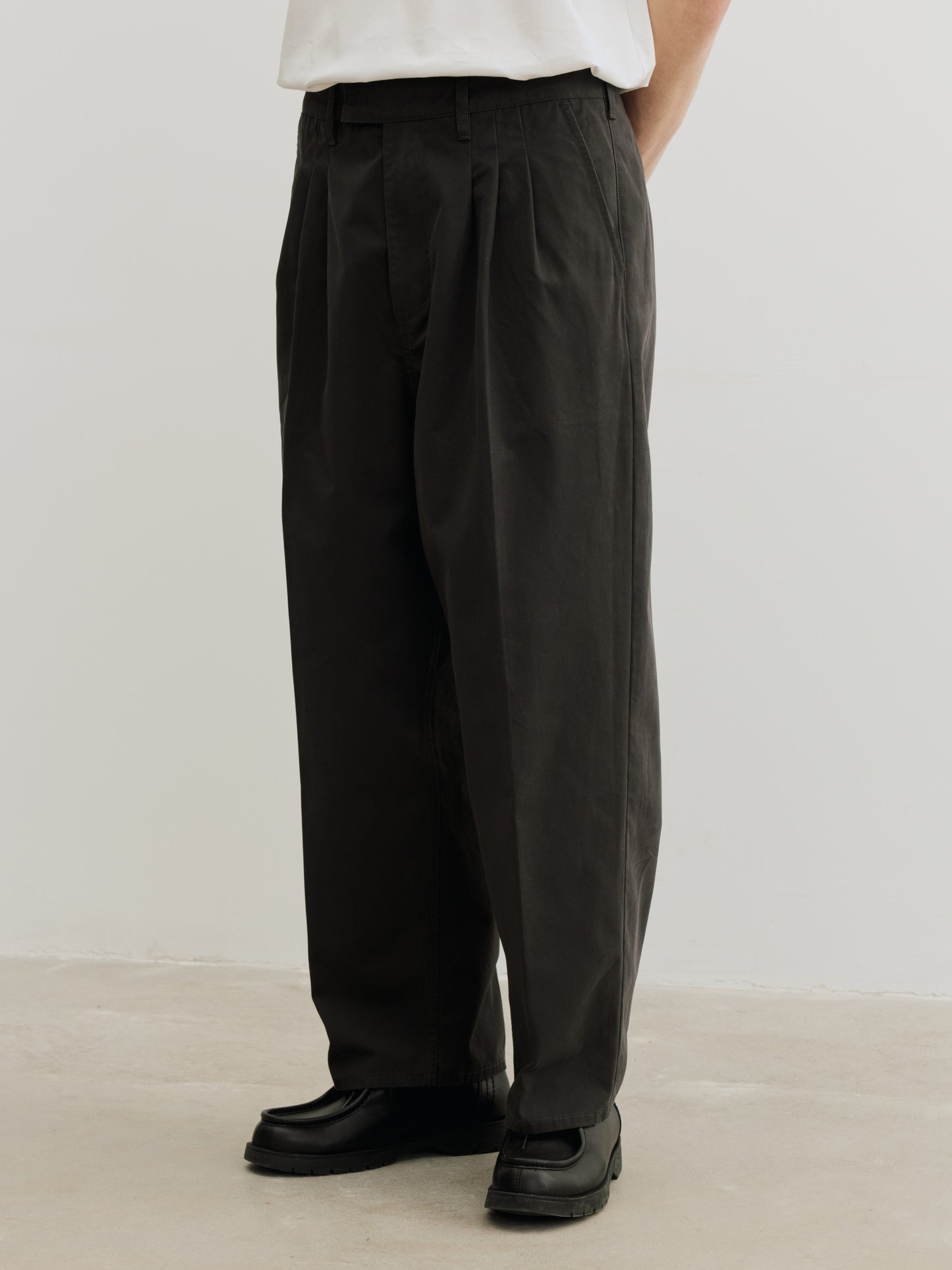DARK GREY THREE PLEAT TUCK PANTS